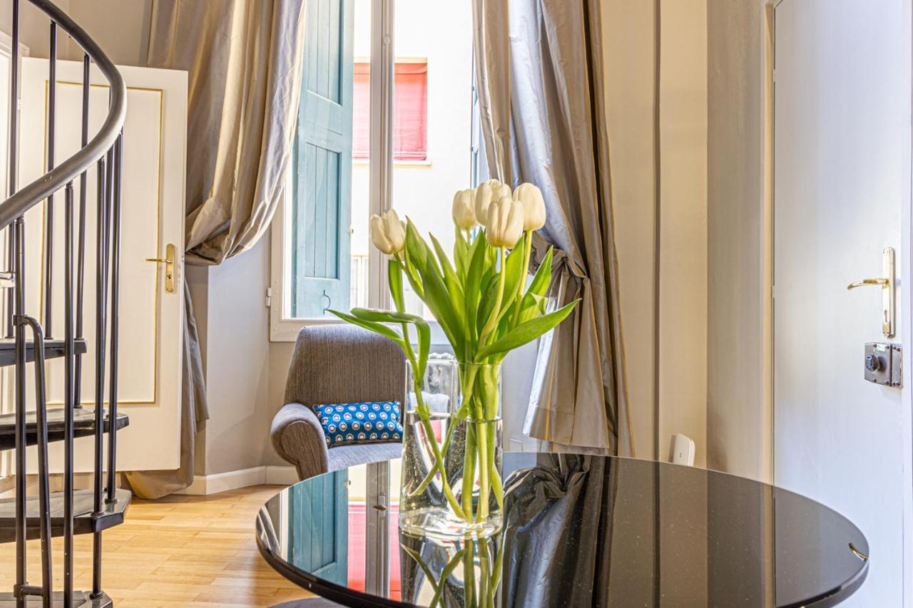 Casa Dafne In Canton De Fiori Bologna Eksteriør billede
